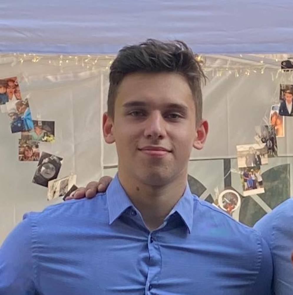 Meet your Posher, Benjamin